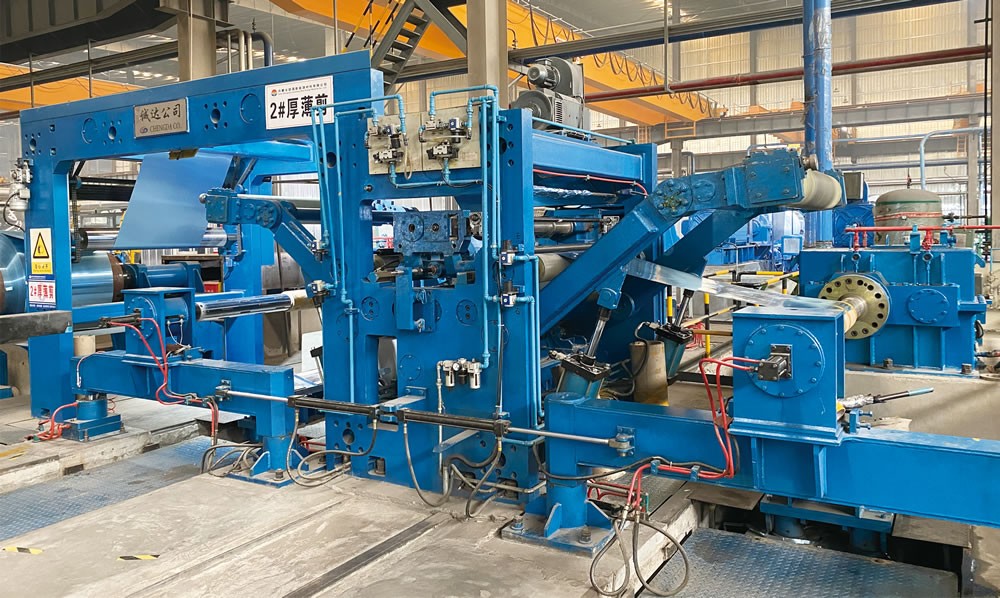  Thick foil slitting machine